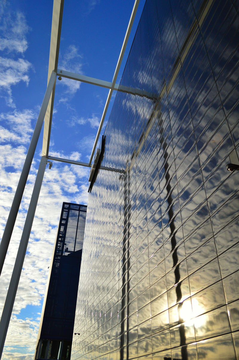 Insulfilm na Construção Civil: Proteção Solar para Prédios e Empresas